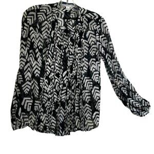 DVF Silk Floral Blouse Pleated Lightweight Button Up Pin Tuck Flowy Fairy Top 4